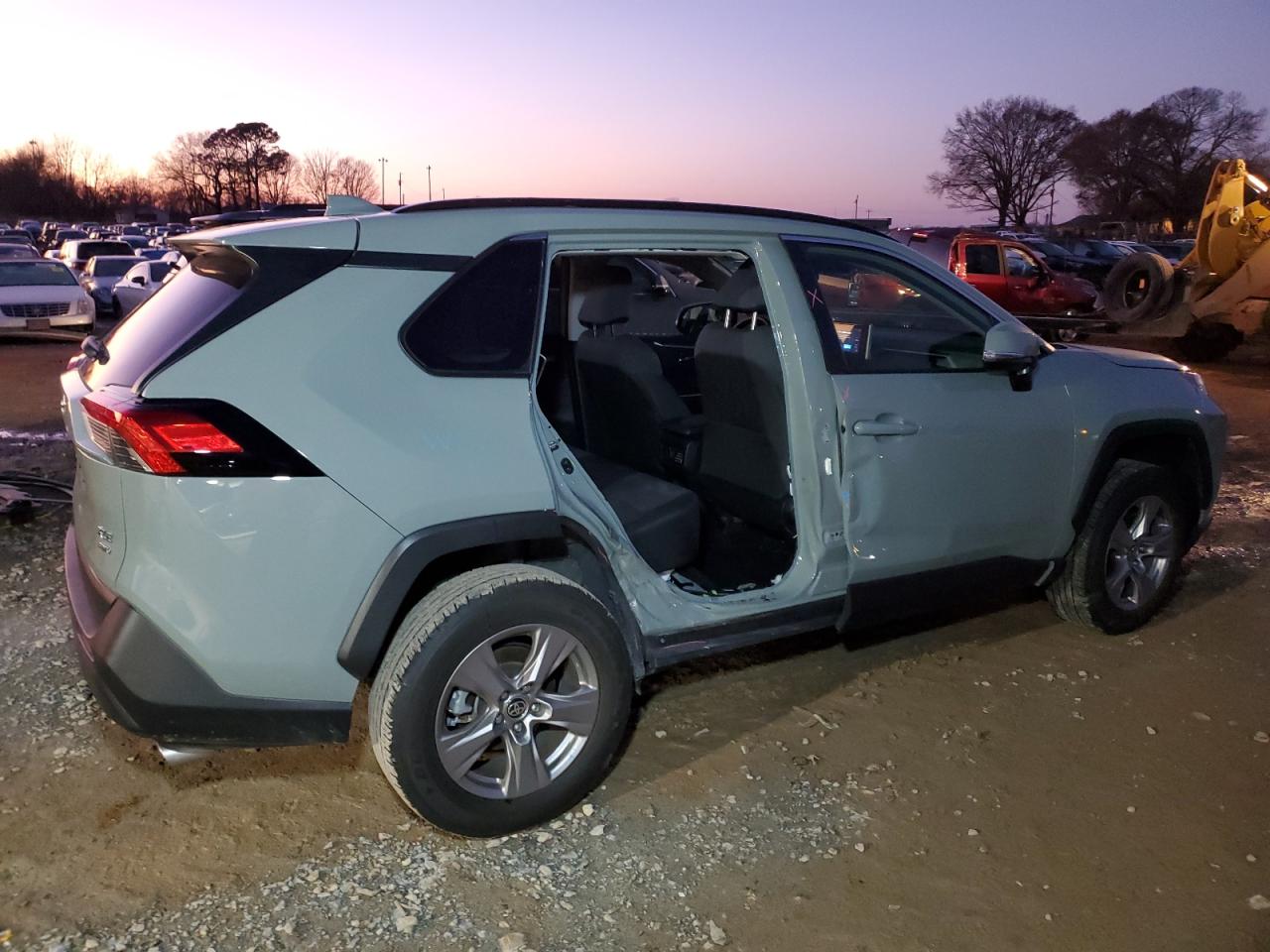 2023 TOYOTA RAV4 XLE VIN:JTMP1RFV8PJ042021