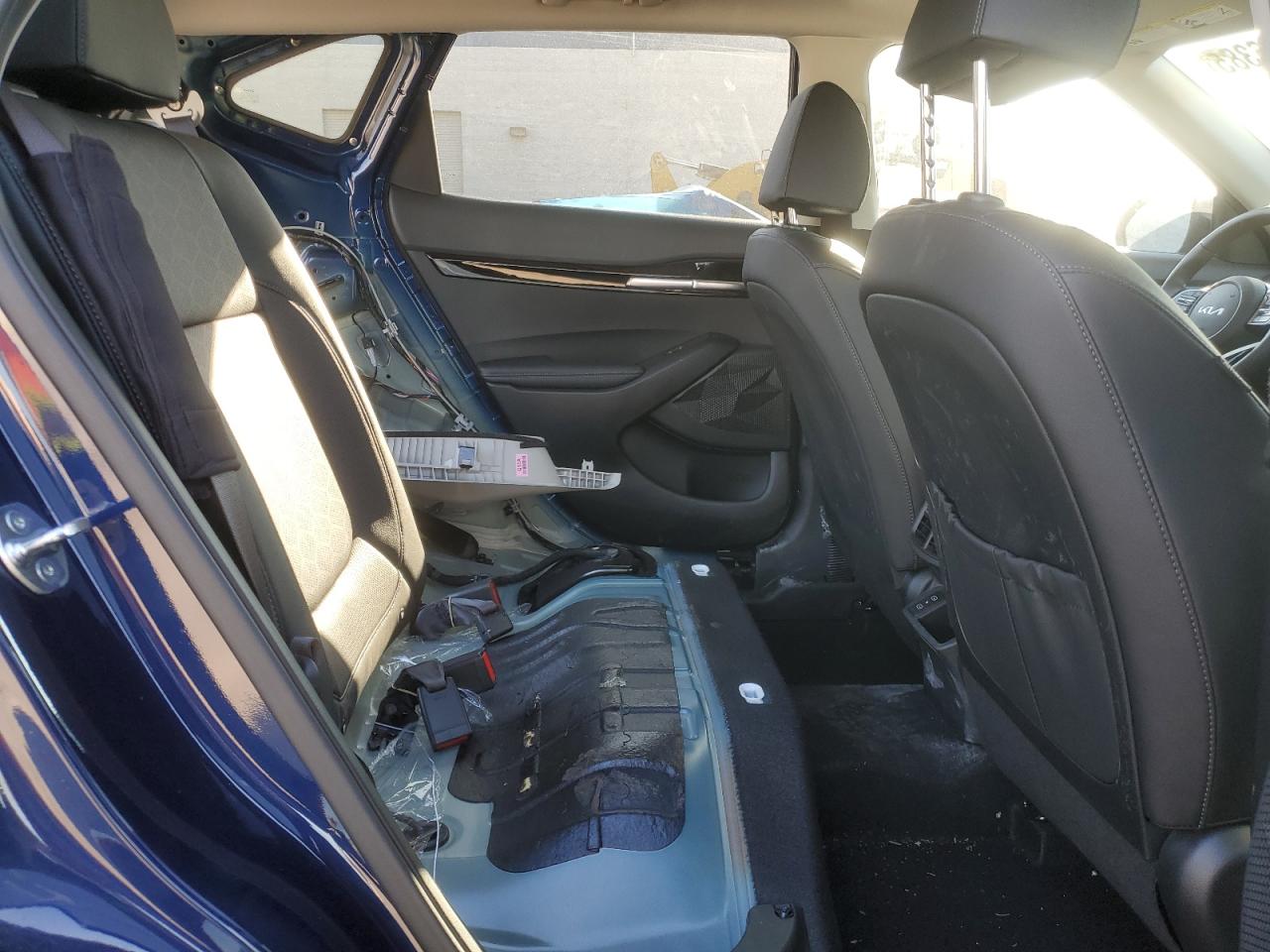 2024 KIA SELTOS EX VIN:KNDERCAA7R7622751