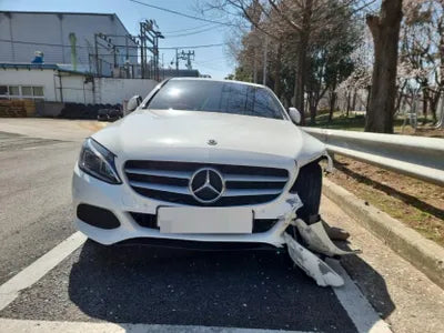 2017 Mercedes-Benz C 200 VIN: