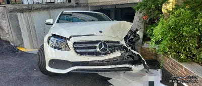 2018 Mercedes-Benz E 300 VIN: