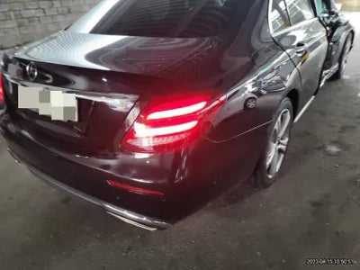 2016 Mercedes-Benz E 200 VIN: