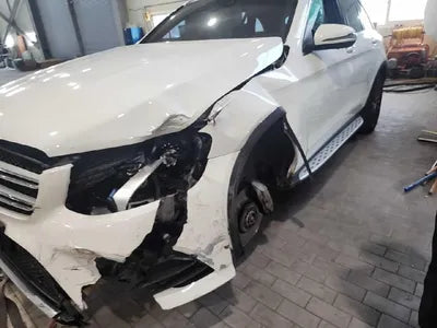 2019 Mercedes-Benz GLC 300 VIN: