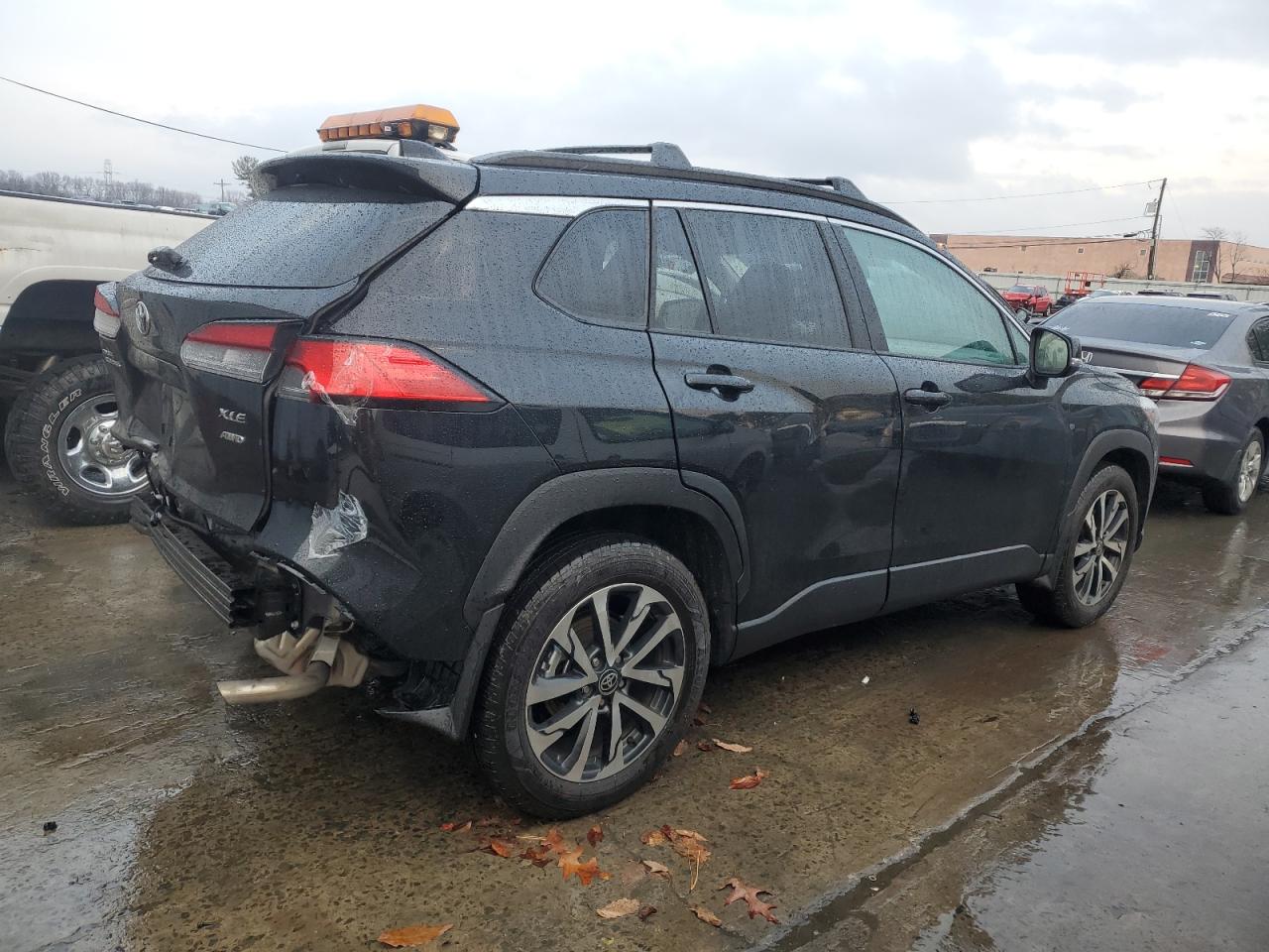 2024 TOYOTA COROLLA CROSS XLE VIN:7MUDAABGXRV099084