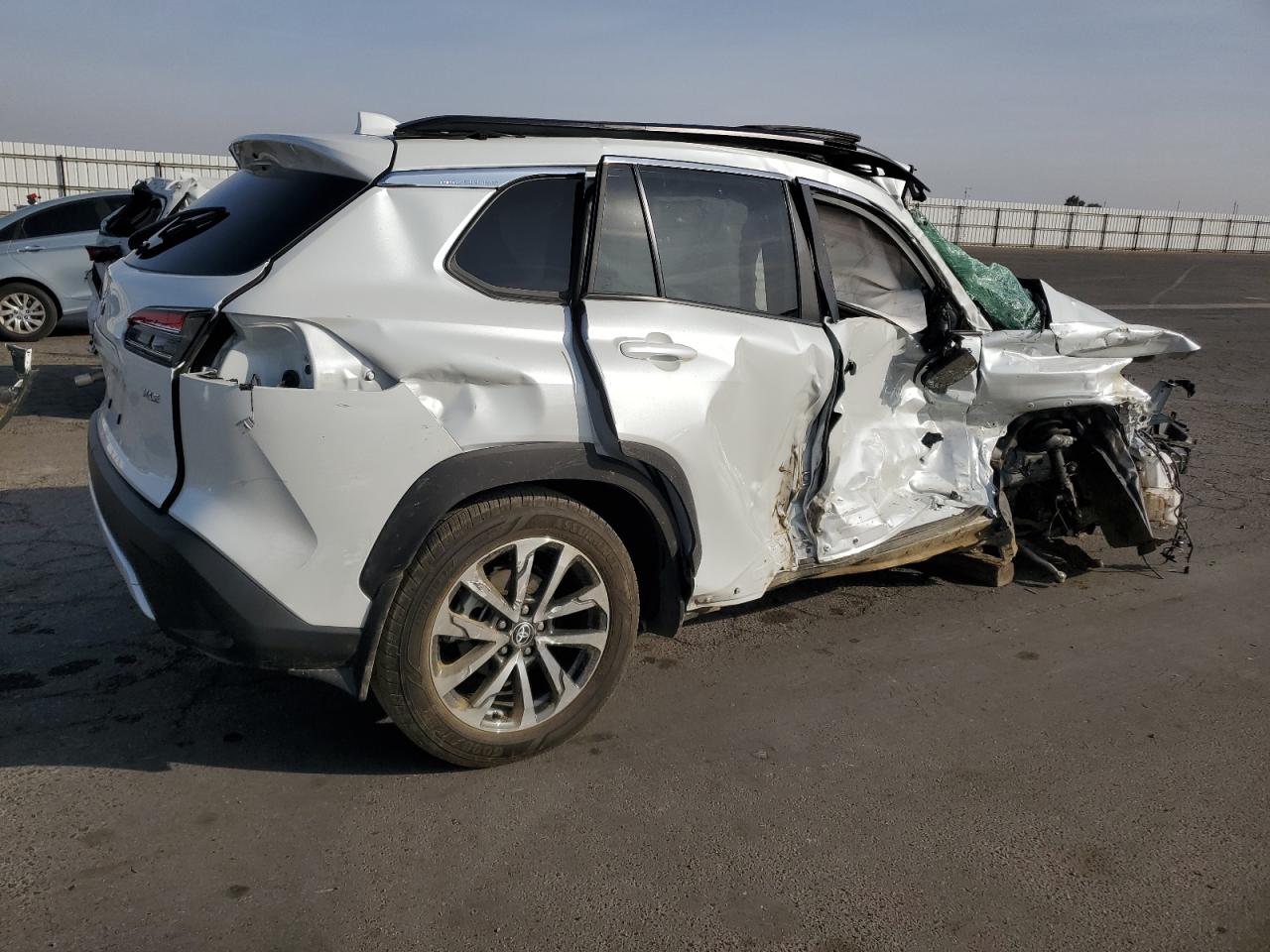 2023 TOYOTA COROLLA CROSS XLE VIN:7MUDAAAG4PV047349