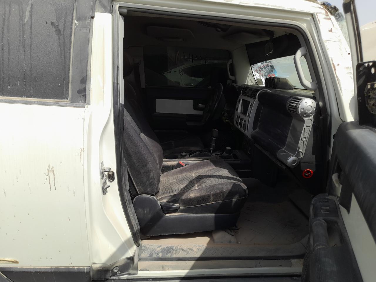 2015 TOYOTA FJ CRUISER VIN:JTEBU11F8FK******