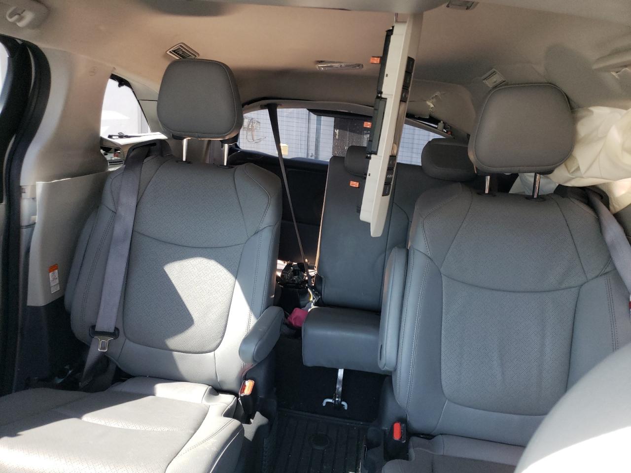 2022 TOYOTA SIENNA LIMITED VIN:5TDZRKEC6NS088665