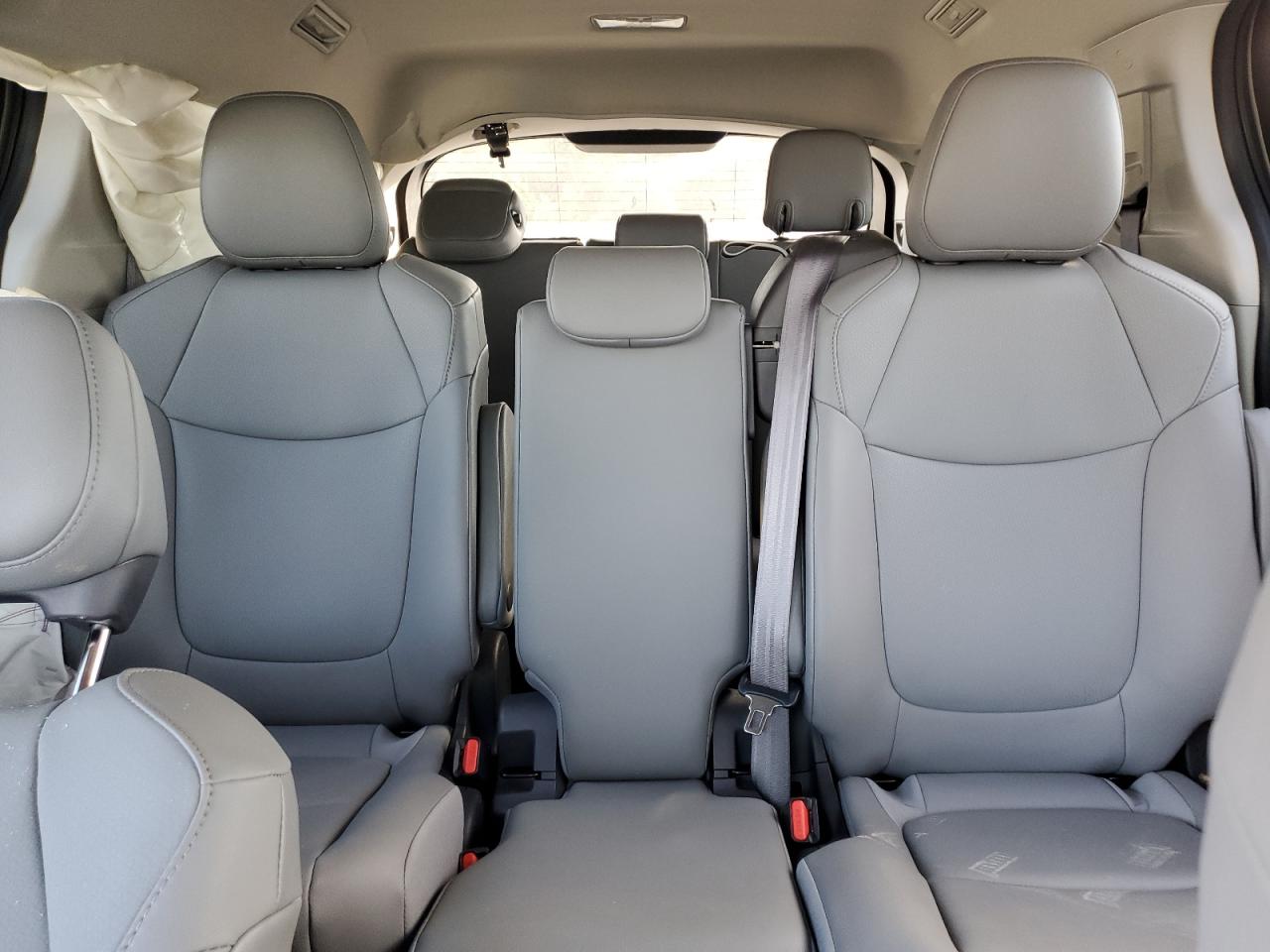 2022 TOYOTA SIENNA XLE VIN:5TDYRKEC4NS081483