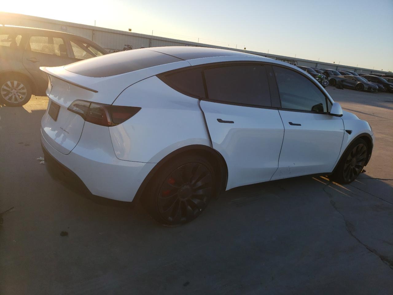2022 TESLA MODEL Y  VIN:7SAYGDEFXNF461477