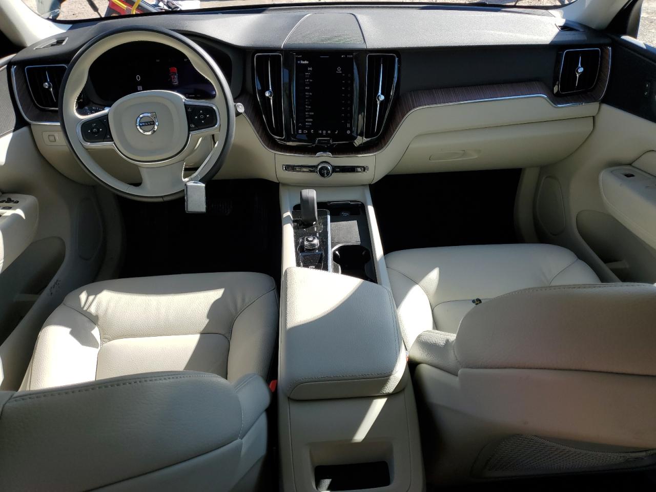 2022 VOLVO XC60 B5 MOMENTUM VIN:YV4L12DK5N1915975