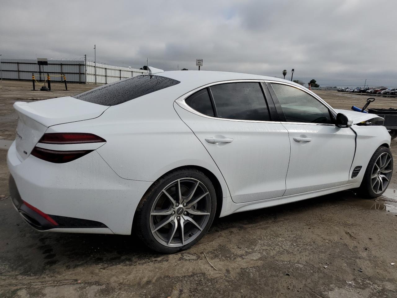 2022 GENESIS G70 BASE VIN:KMTG54TE8NU081703