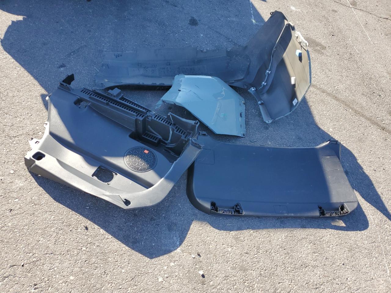 2022 TOYOTA RAV4 XLE PREMIUM VIN:2T3A1RFV3NW269962