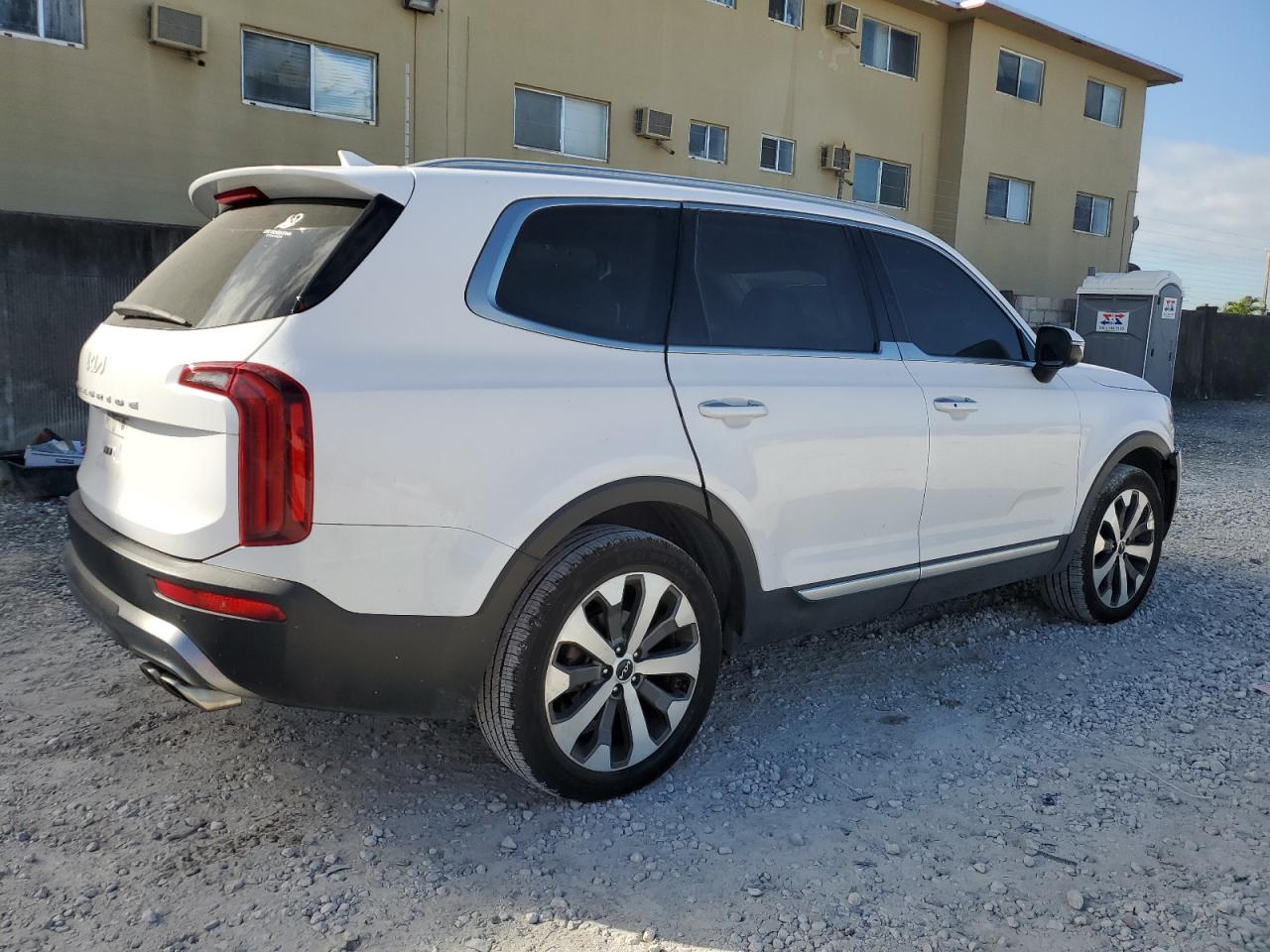2022 KIA TELLURIDE S VIN:5XYP64HC5NG235207