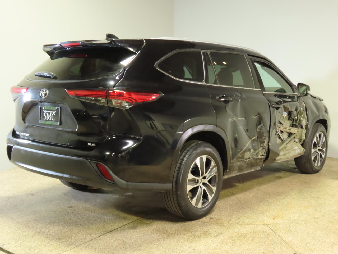 2022 TOYOTA HIGHLANDER XLE VIN:5TDGZRAH1NS102523