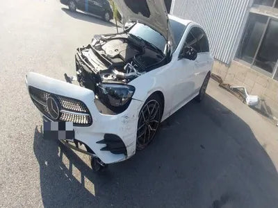 2022 Mercedes-Benz E 220 VIN: