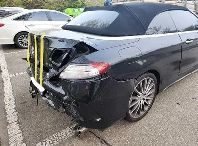 2017 Mercedes-Benz C 200 937KMWDDWK4CB4HF4 VIN:937KMWDDWK4CB4HF4