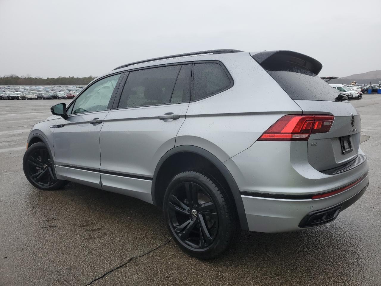 2024 VOLKSWAGEN TIGUAN SE R-LINE BLACK VIN:3VV8B7AX5RM059395