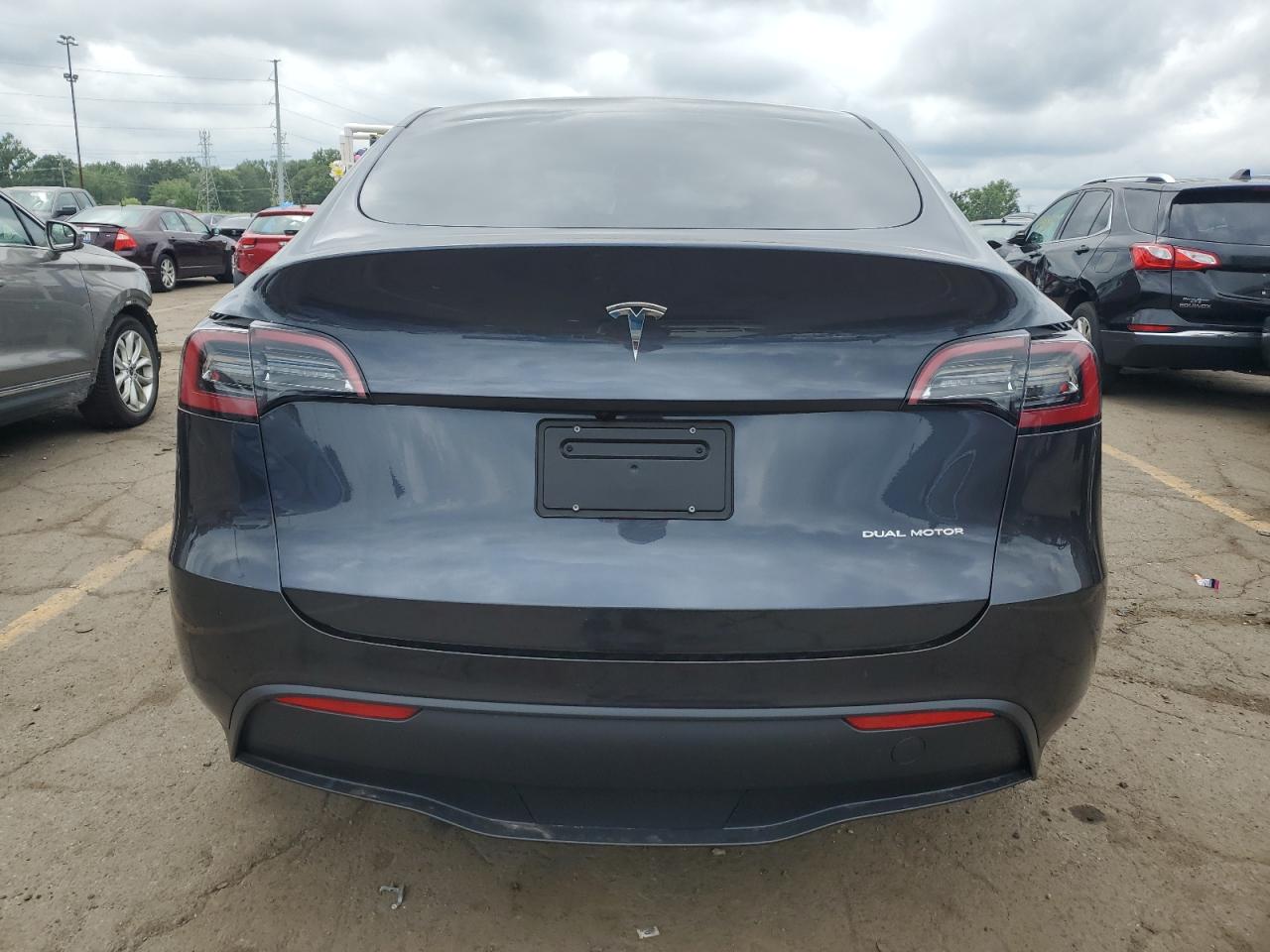 2024 TESLA MODEL Y  VIN:7SAYGDEE3RA286953