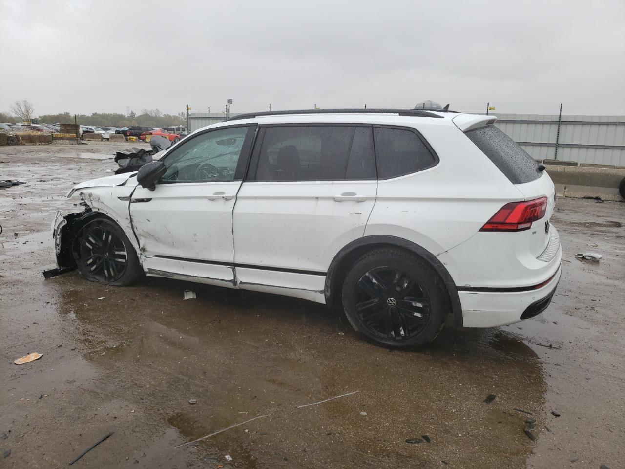 2022 VOLKSWAGEN TIGUAN SE R-LINE BLACK VIN:3VV8B7AX6NM029476