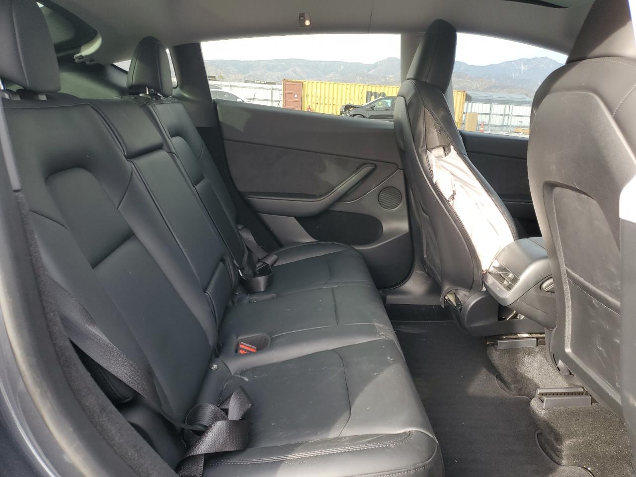 2023 TESLA MODEL Y  VIN:7SAYGDEE7PA074439