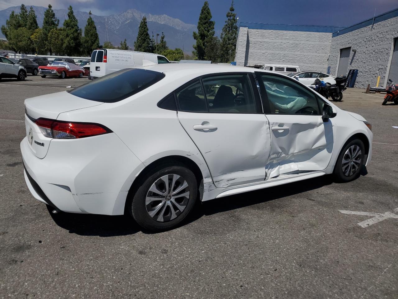 2022 TOYOTA COROLLA LE VIN:JTDEAMDE6N3006813