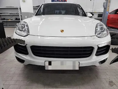 2015 Porsche Cayenne VIN: