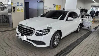 2019 Mercedes-Benz E 220 VIN: