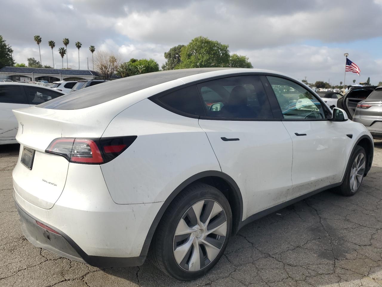 2023 TESLA MODEL Y  VIN:7SAYGDEE1PF746921