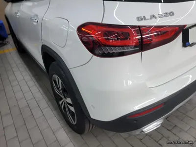 2021 Mercedes-Benz GLA 220 VIN: