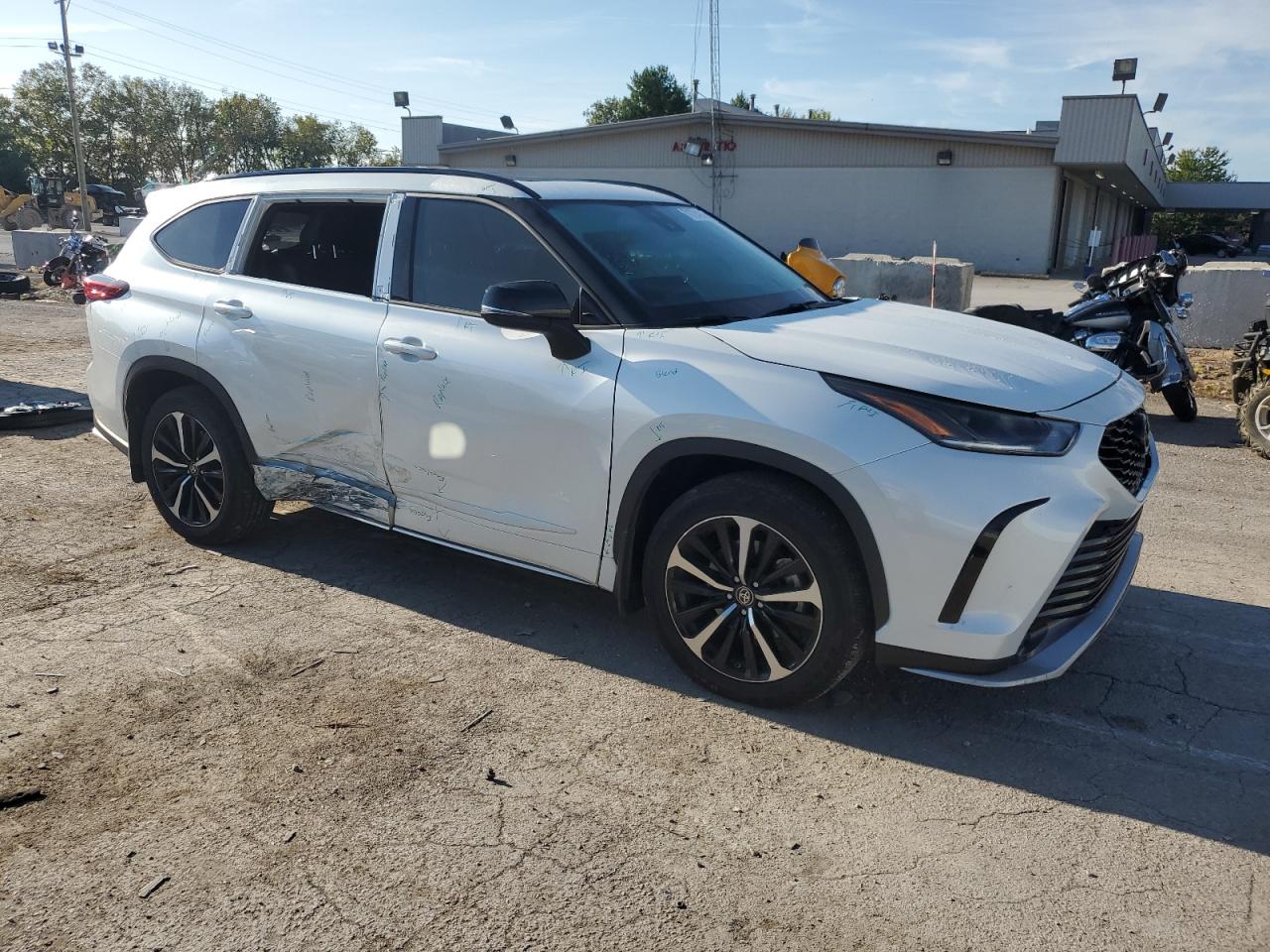 2022 TOYOTA HIGHLANDER XSE VIN:5TDJZRBH0NS207820