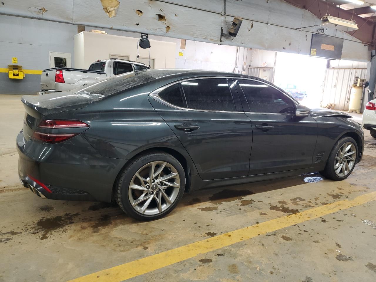 2022 GENESIS G70 BASE VIN:KMTG34TA1NU088981