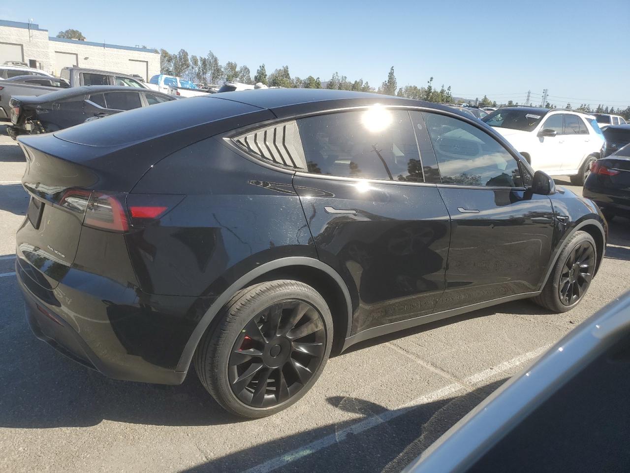 2023 TESLA MODEL Y  VIN:7SAYGDEE4PA025344