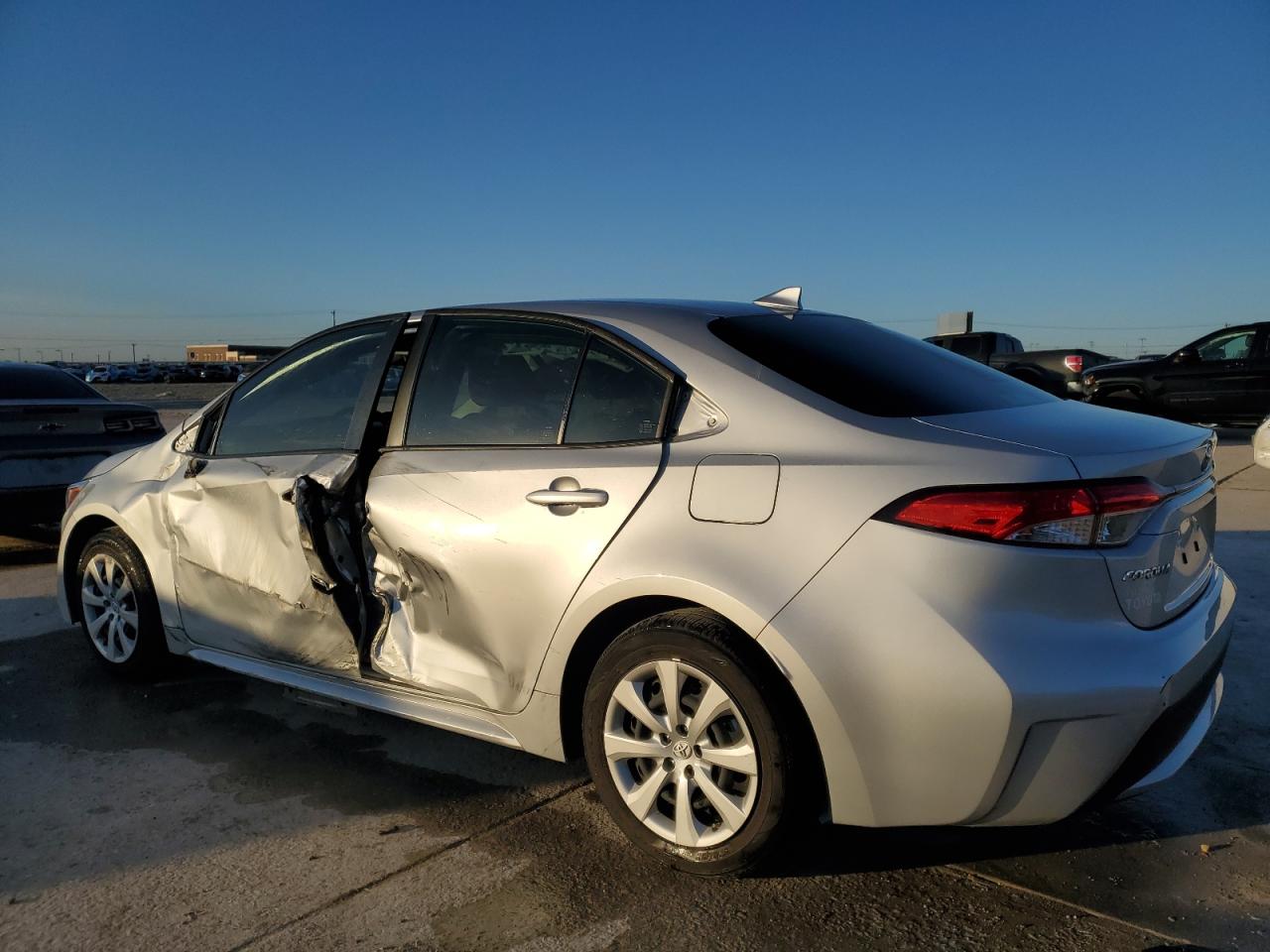2022 TOYOTA COROLLA LE VIN:JTDEPMAE9NJ202050