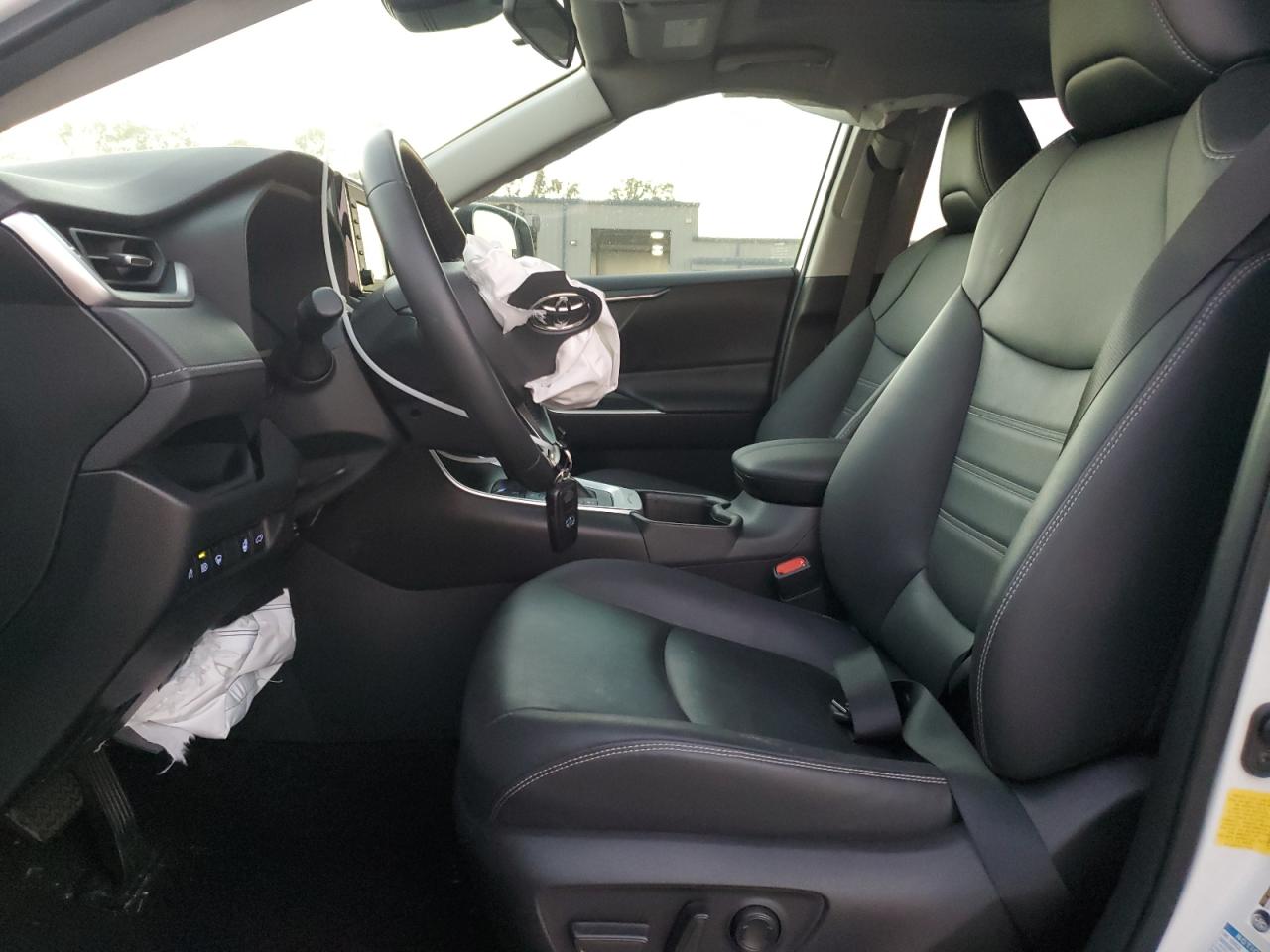 2022 TOYOTA RAV4 XLE PREMIUM VIN:JTMB6RFV6ND530049