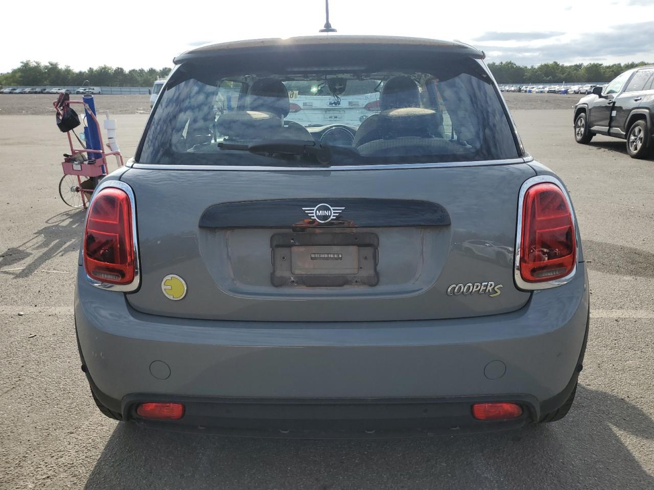 2022 MINI COOPER SE VIN:WMW13DJ03N2R00370