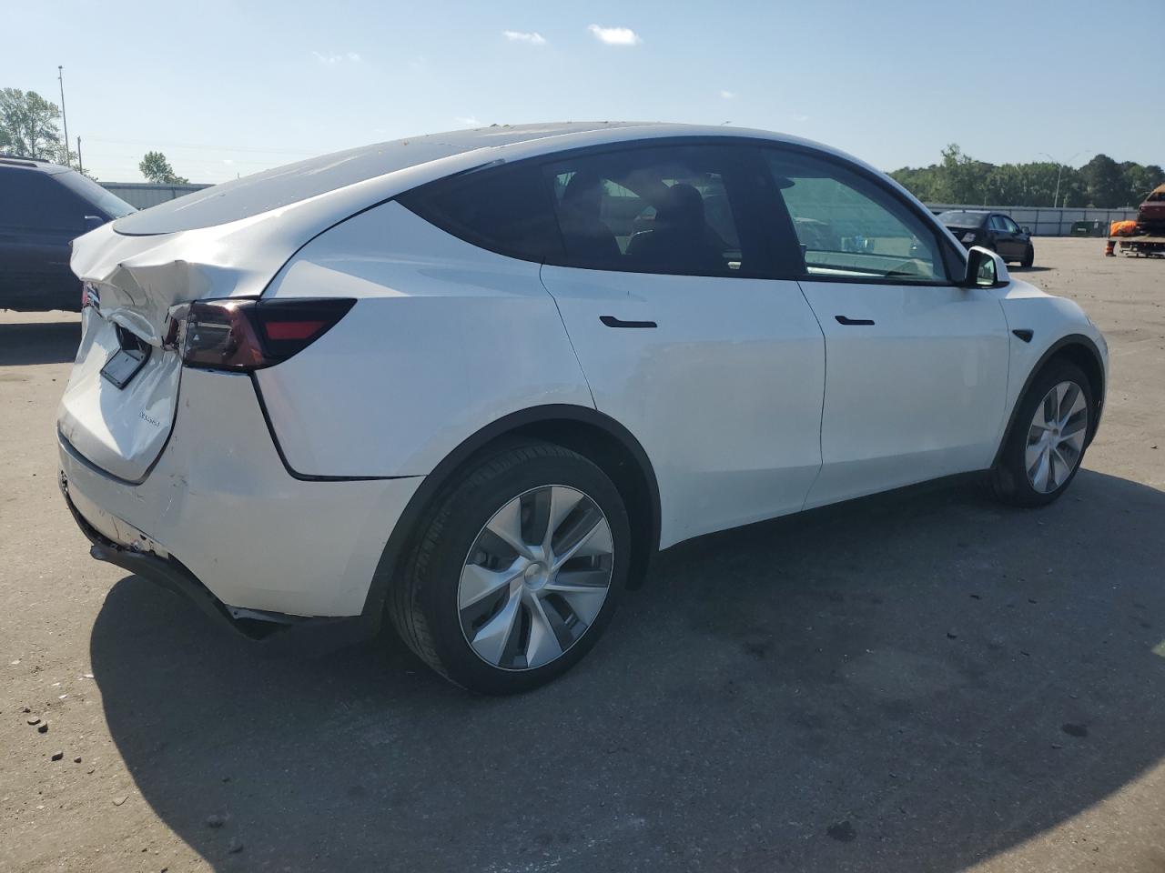 2023 TESLA MODEL Y  VIN:7SAYGDEE5PA169582