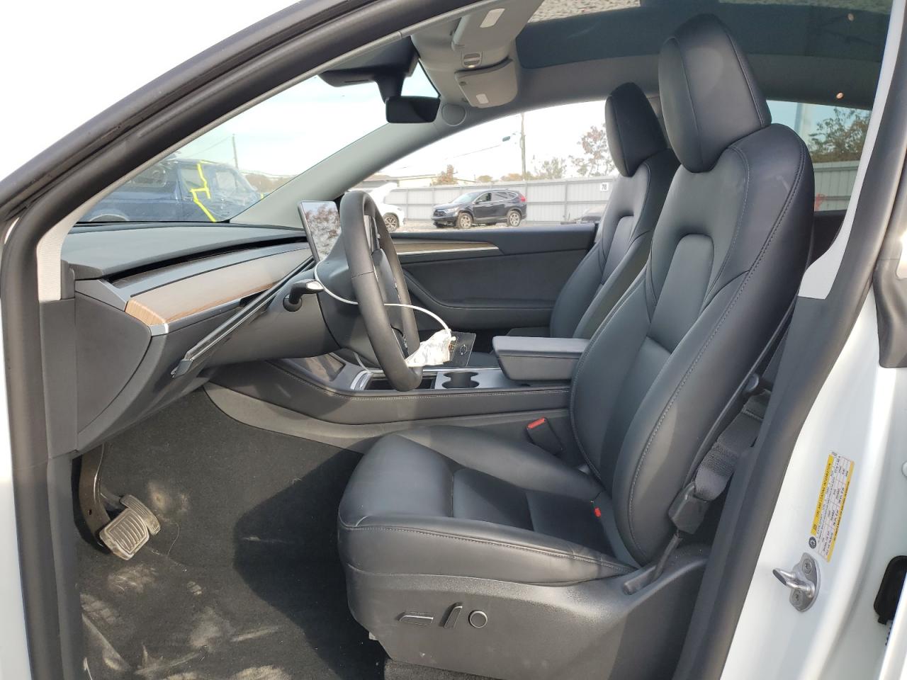 2022 TESLA MODEL Y  VIN:7SAYGDEE8NA010522