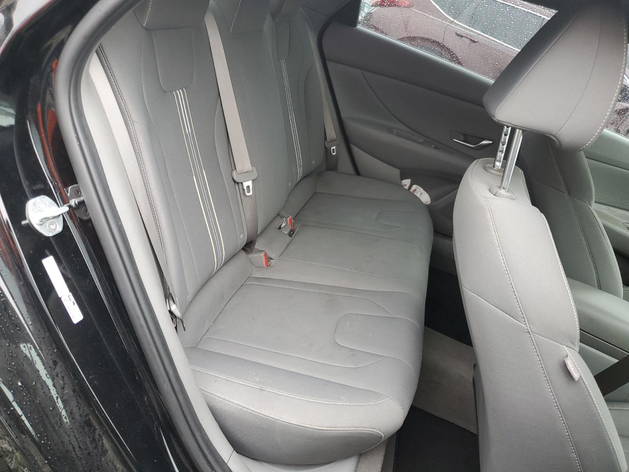 2022 HYUNDAI ELANTRA SEL VIN:KMHLM4AG1NU303059