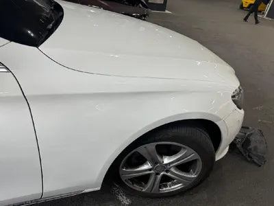 2016 Mercedes-Benz E 220 VIN: