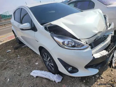 2018 Toyota Prius C JTDKDTB33J1611464 VIN:JTDKDTB33J1611464