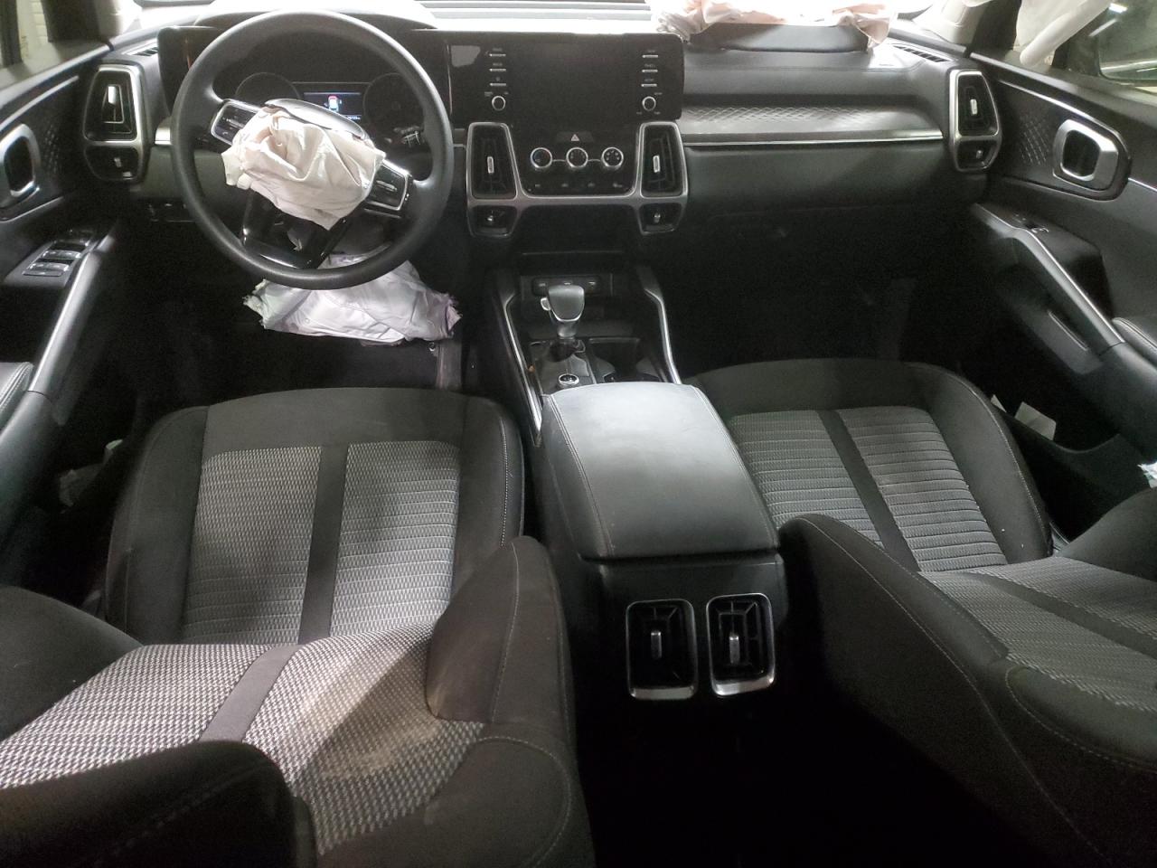 2022 KIA SORENTO LX VIN:5XYRGDLC8NG083601