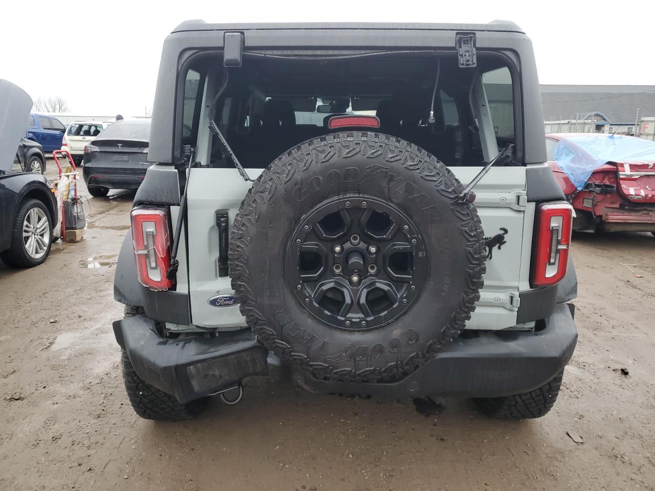 2022 FORD BRONCO BASE VIN:1FMEE5DP8NLB84682