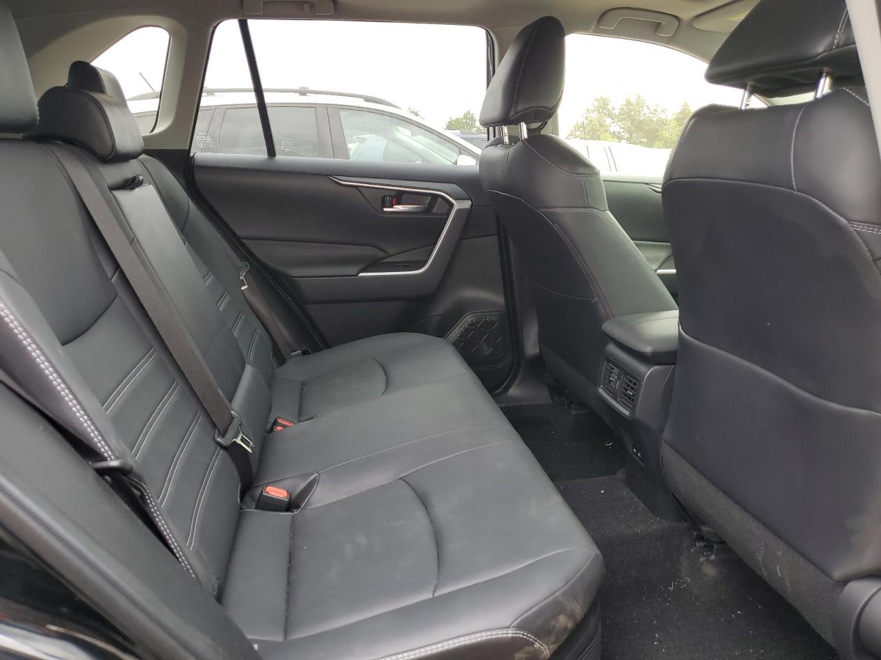 2022 TOYOTA RAV4 XLE PREMIUM VIN:JTMB6RFV6ND058788