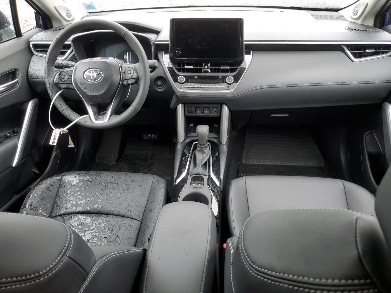 2024 TOYOTA COROLLA CROSS XLE VIN:7MUDAABGXRV090384