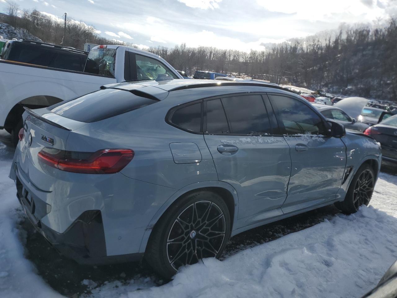 2024 BMW X4 M VIN:5YM23EC01R9W18369