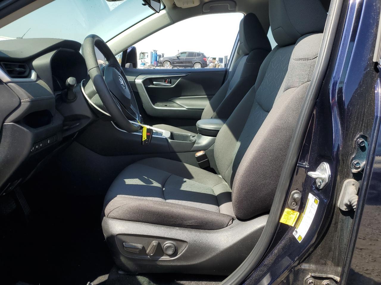 2023 TOYOTA RAV4 XLE VIN:4T3RWRFV2PU084759