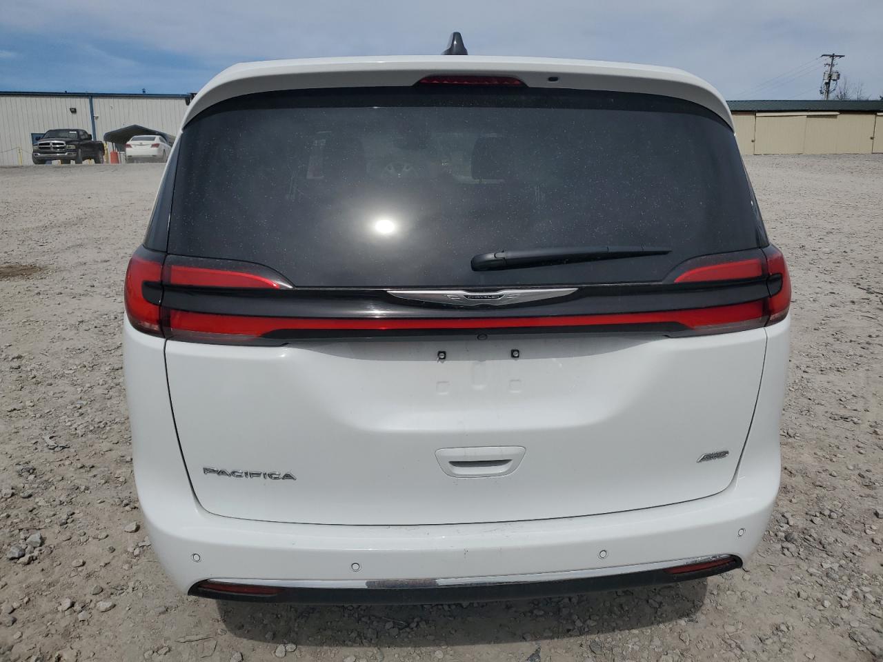 2024 CHRYSLER PACIFICA TOURING L VIN:2C4RC3BG2RR181664