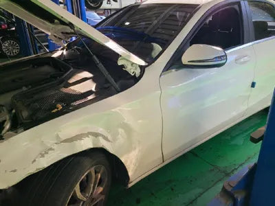 2017 Mercedes-Benz C 200 VIN: