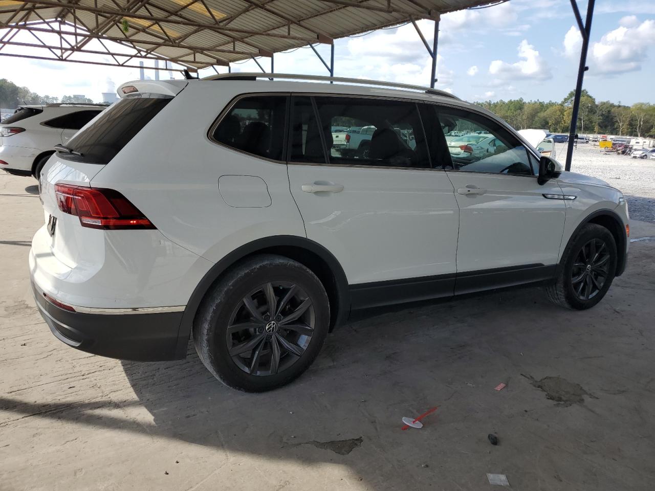 2022 VOLKSWAGEN TIGUAN SE VIN:3VV3B7AX8NM013323