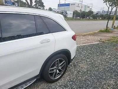 2018 Mercedes-Benz GLC 350 VIN: