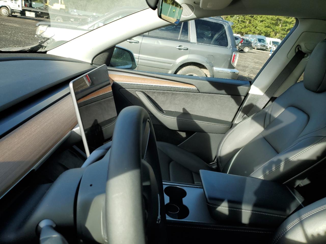 2024 TESLA MODEL Y  VIN:7SAYGAEE1RF988982